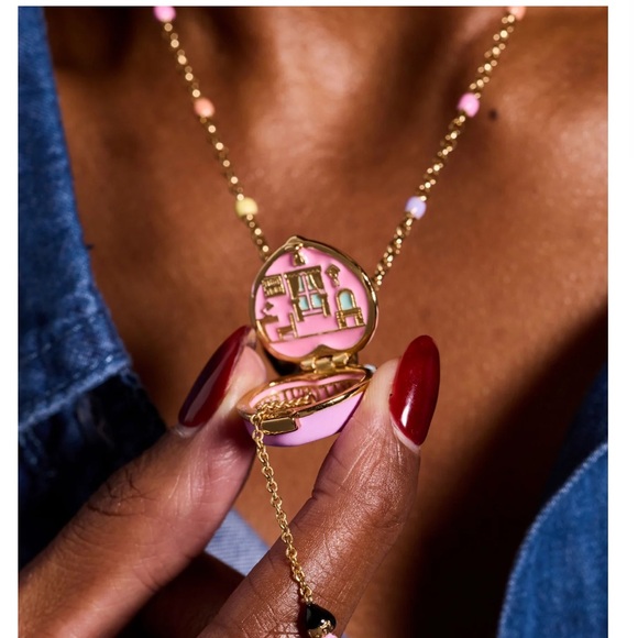 Alex and Ani x Polly Pocket Locket Charm Necklace New with defect - Picture 2 of 7